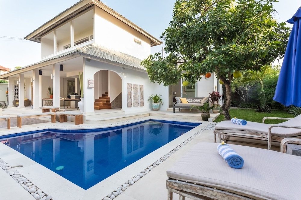 Allure Villas — 4-Star Luxury Hotel in Seminyak, Indonesia