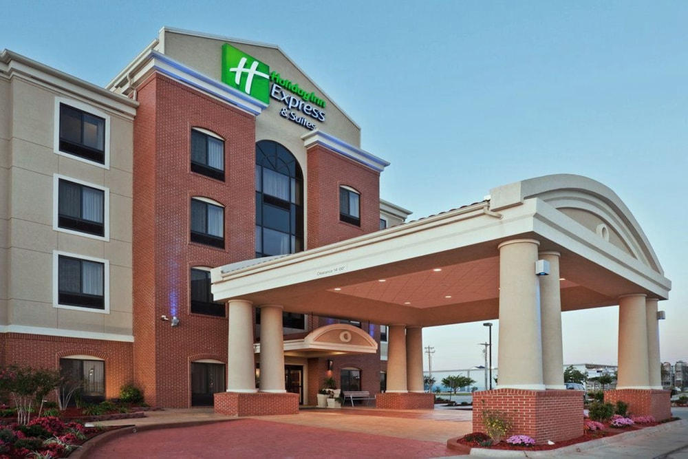 Holiday Inn Express & Suites Greensburg by IHG — hotel in Greensburg