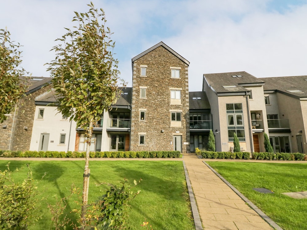Watch Tree Apartment — 4-Star Luxury Hotel in Ulverston, United Kingdom