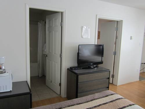 Kacee’s Northern Suites — Fort Nelson — photo 5