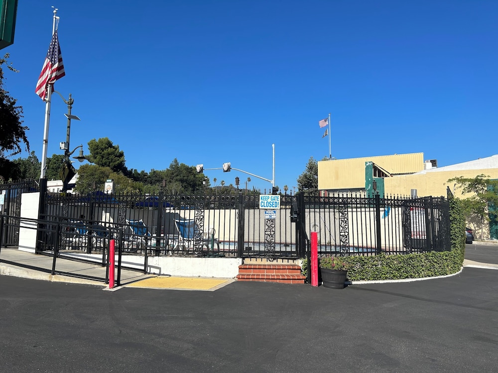 Welcome Inn on Colorado Blvd - photo 27