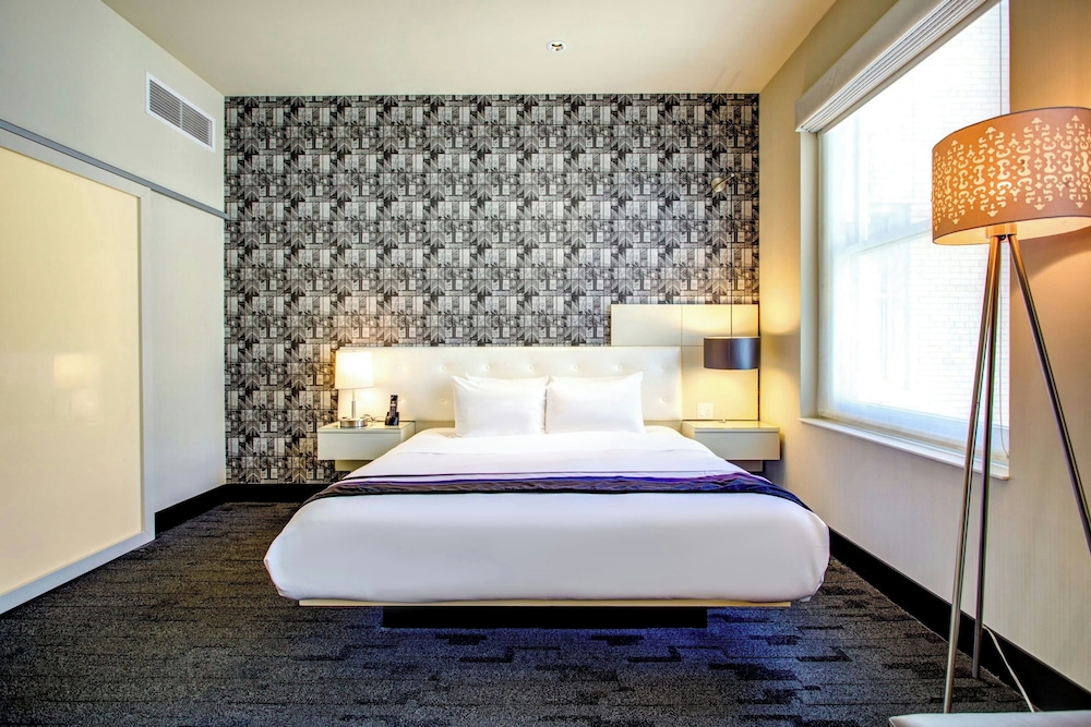 W Chicago City Center - photo 2