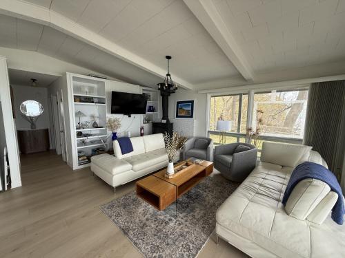 Bluffs Cove in Holland, United States