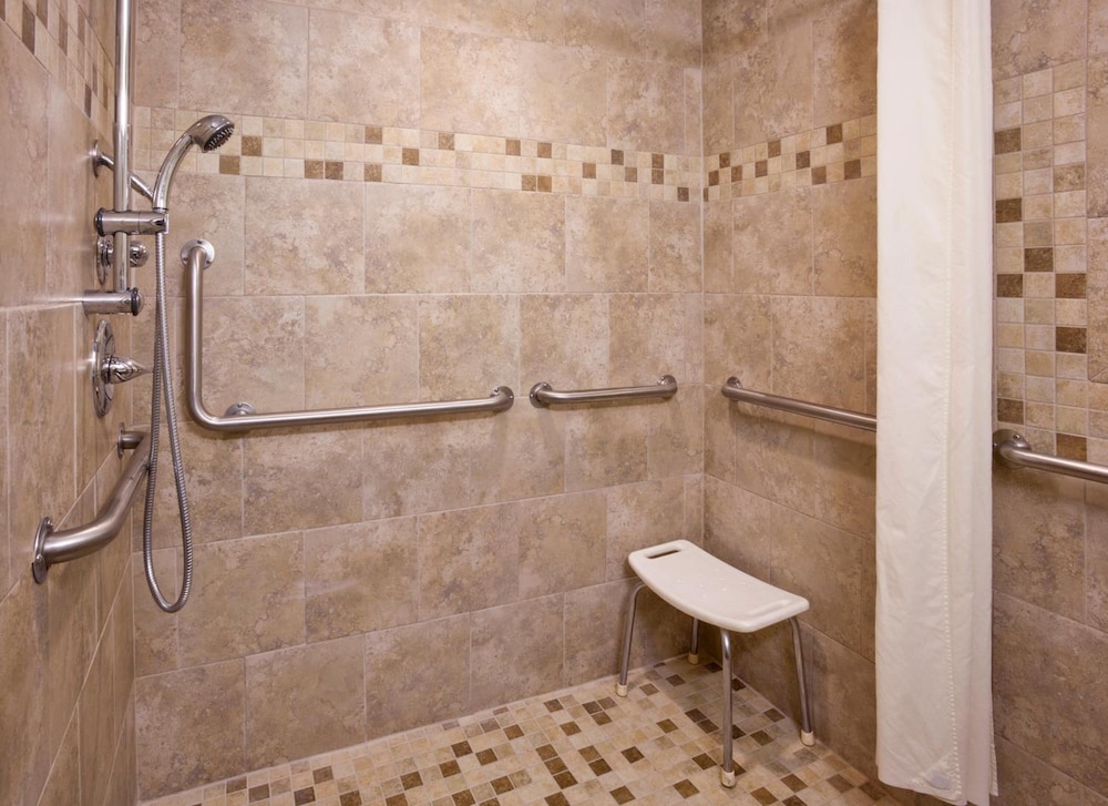 Fargo Inn and Suites - photo 15