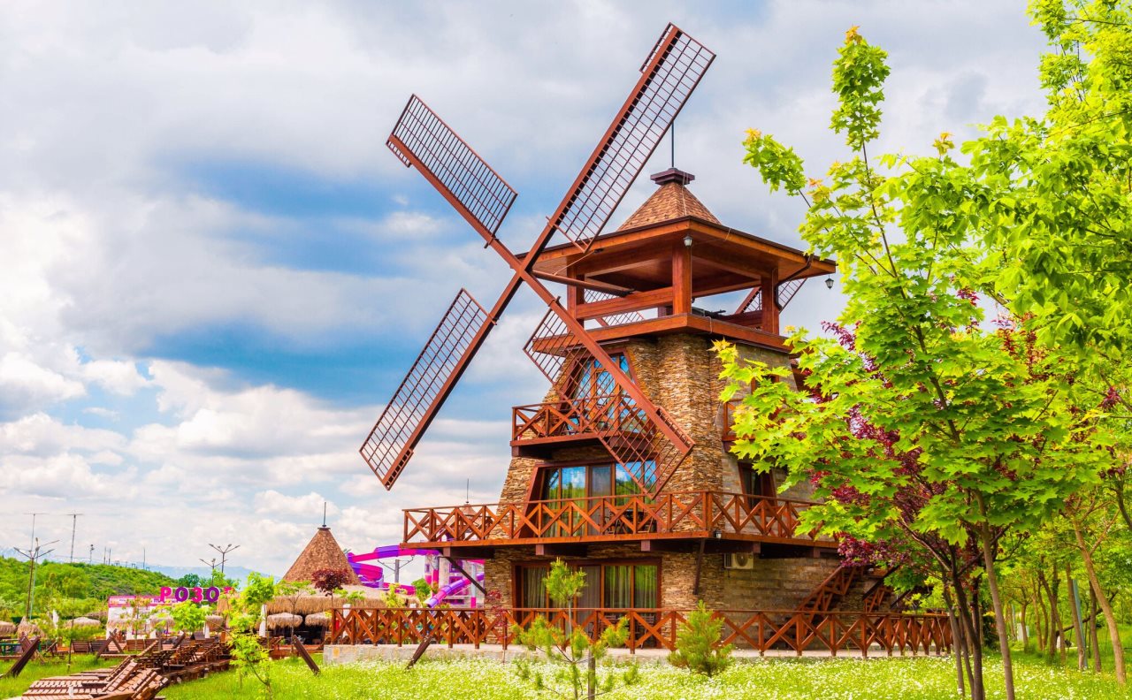 The Wind Mills Hydropark — 4-Star Luxury Hotel in Gorna Malina, Bulgaria
