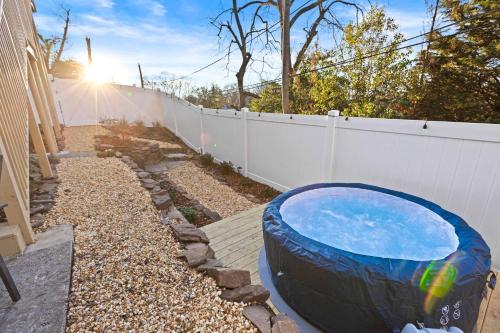 Southern Charmer Hot Tub Great Location Dt Uab — Birmingham — photo 4