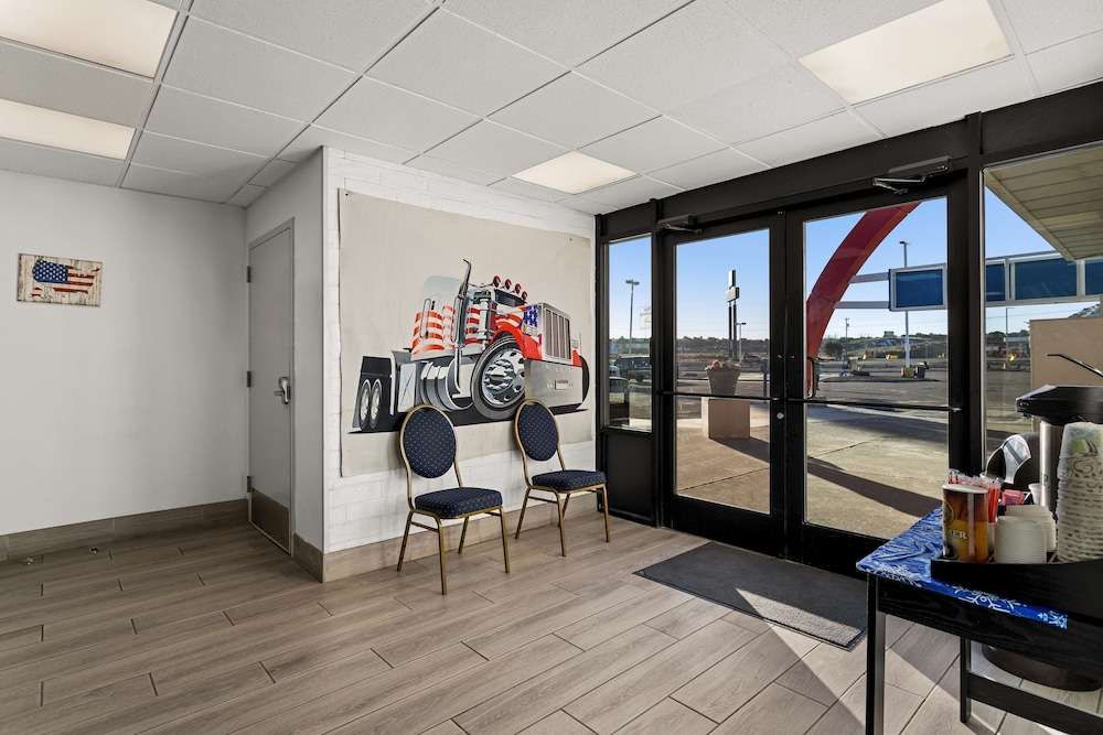 Americas Best Value Inn Gallup - photo 2