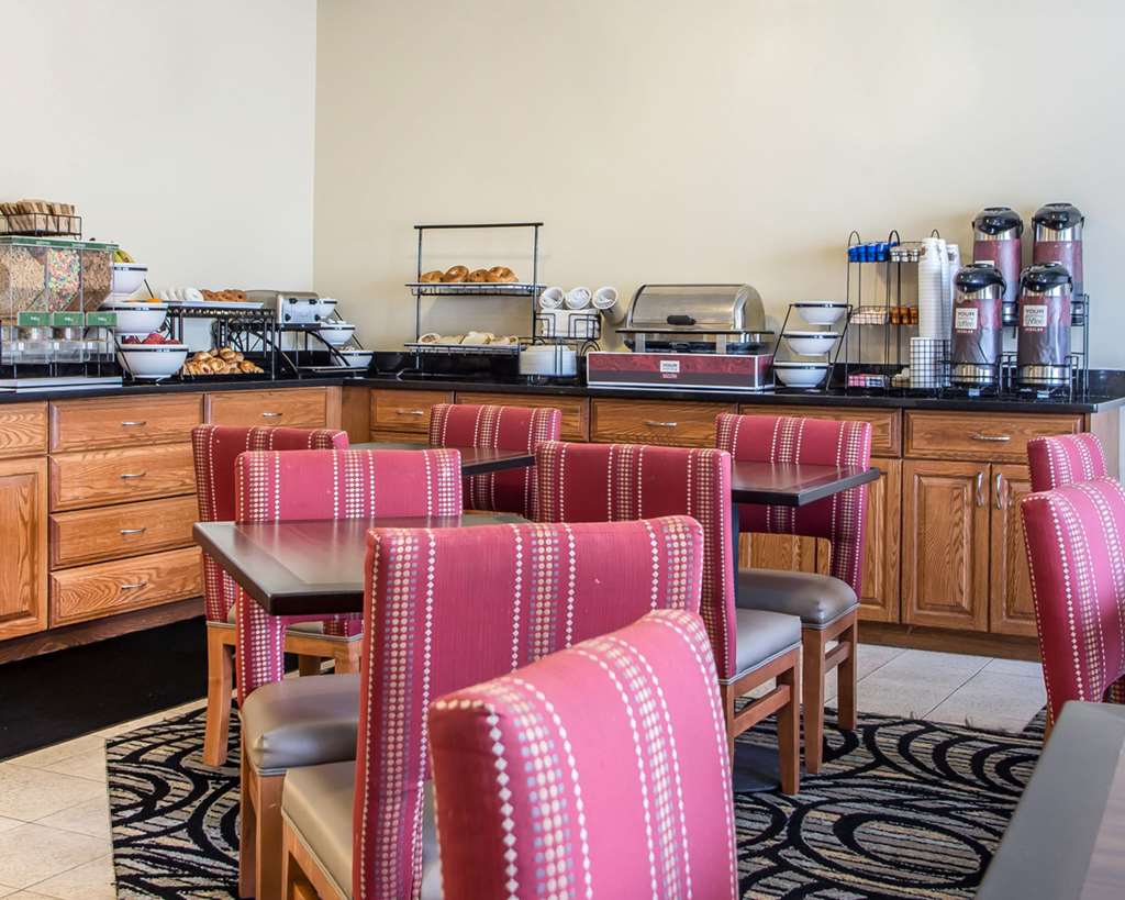 Quality Inn Dayton North Vandalia - photo 25