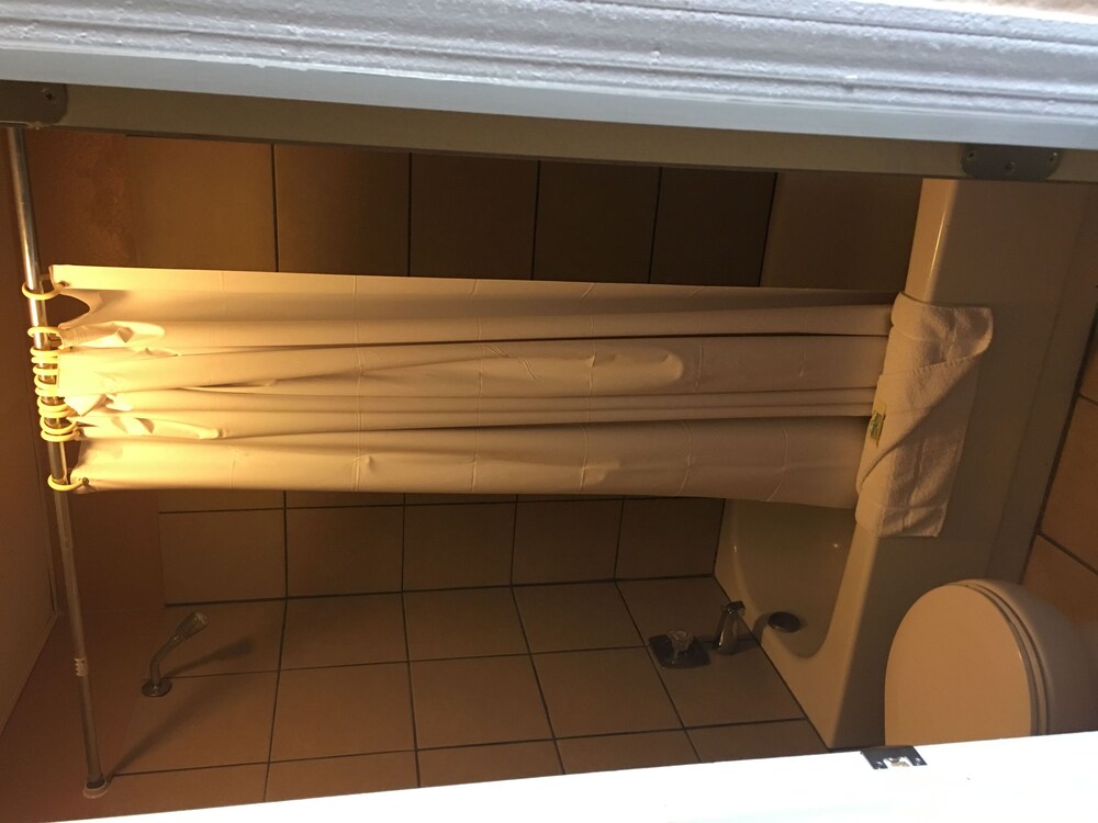 American Inn Council Bluffs - photo 18