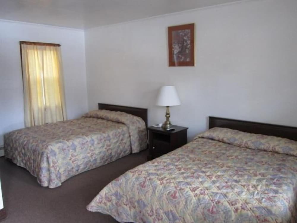 Cadet Motel - photo 11