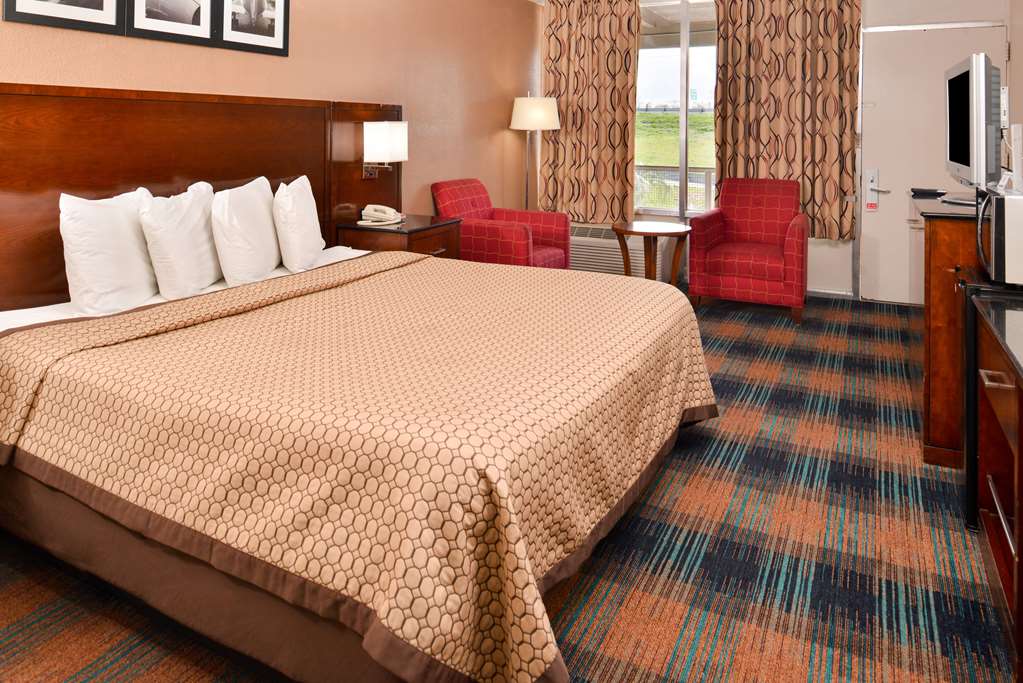 Americas Best Value Inn Augusta Historic Downtown - photo 11