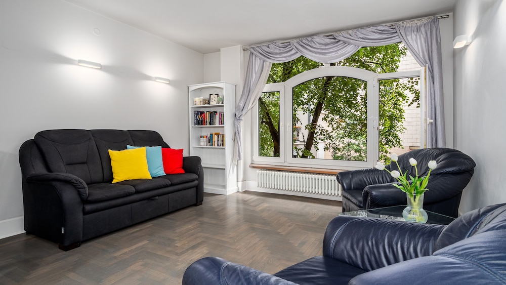 Apartamenty Sun & Snow Zielone Powiśle — 4-Star Luxury Hotel in Warsaw, Poland