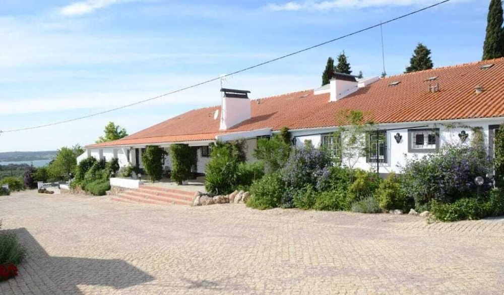 Agroturismo Herdade Fonte Ferreira — Avis