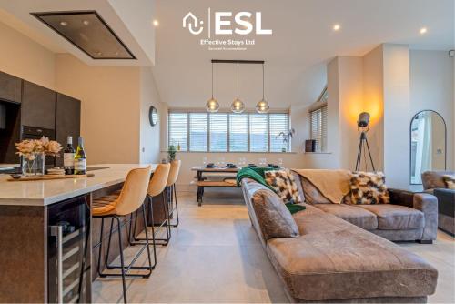 Stunning 4 bedroom home — 4-Star Luxury Hotel in Chester, United Kingdom