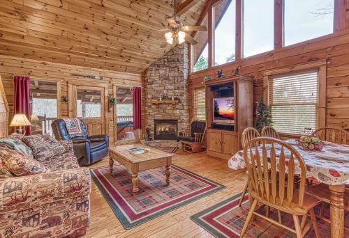 Cub Crossing Free Attraction Tickets Hot Tub Pool Table WIFI in Sevierville, United States