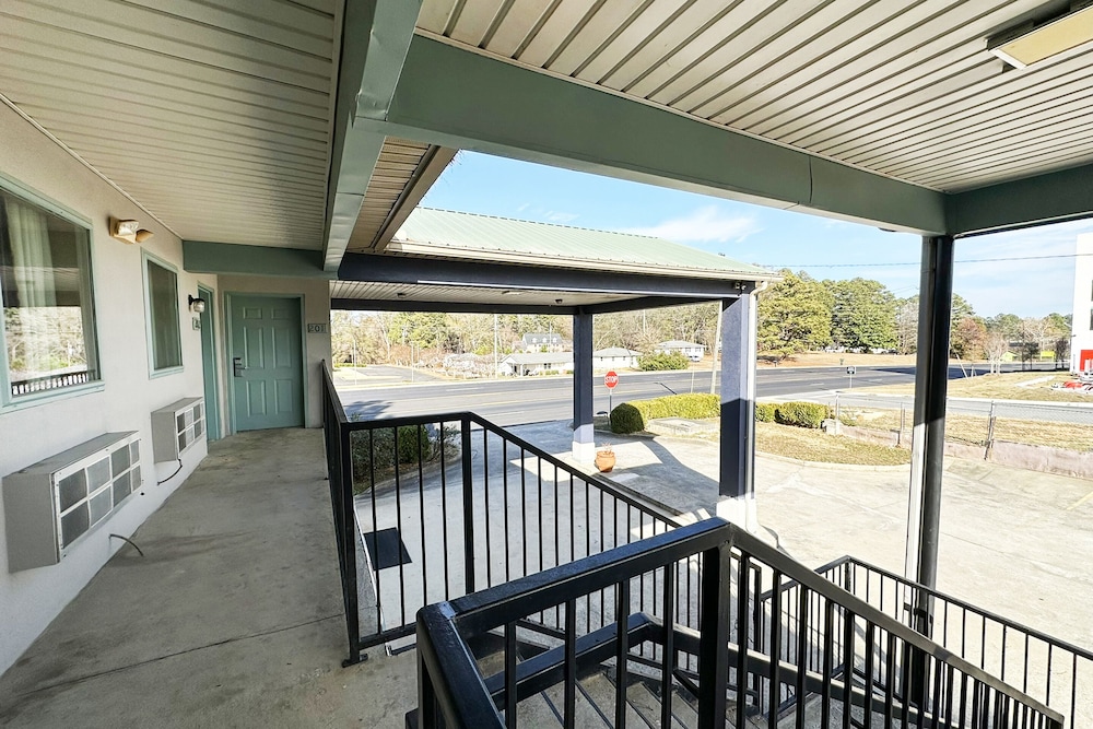 Garden Inn & Suites Rome Ga - photo 8