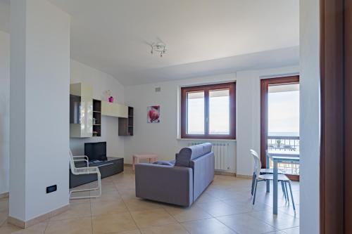 Cintioni a mare 2E YourPlace Abruzzo — 4-Star Luxury Hotel in Marina Di San Vito, Italy