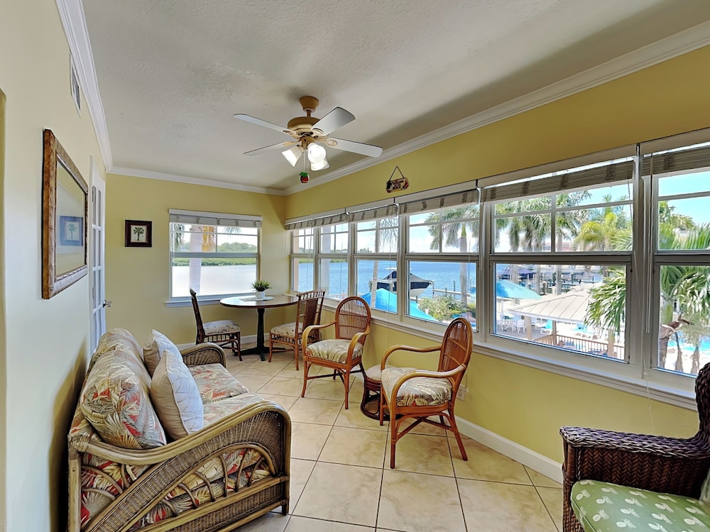 Barefoot Beach Resort B 201 by Distinctive Beach Rentals - photo 16