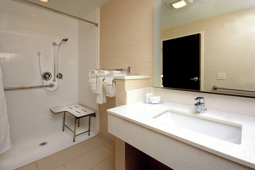 Fairfield Inn & Suites by Marriott Raleigh Capital Blvd. I 540 - photo 31