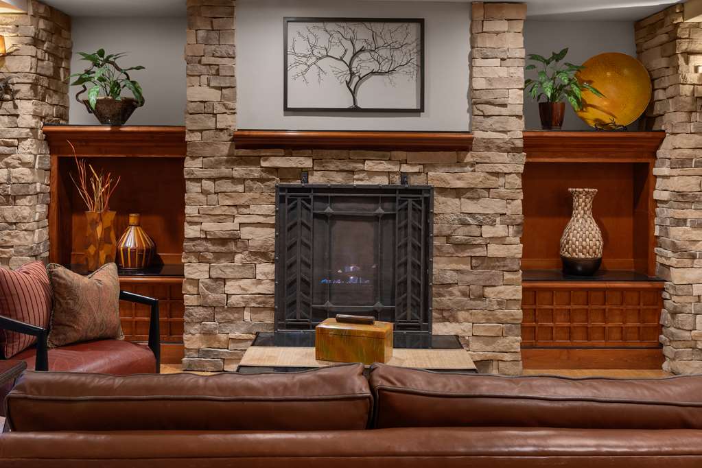 Larkspur Landing Extended Stay Suites Hillsboro - photo 3