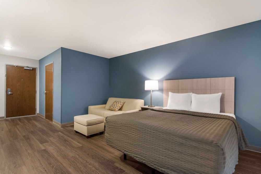 WoodSpring Suites Morrisville Raleigh Durham Airport - photo 9