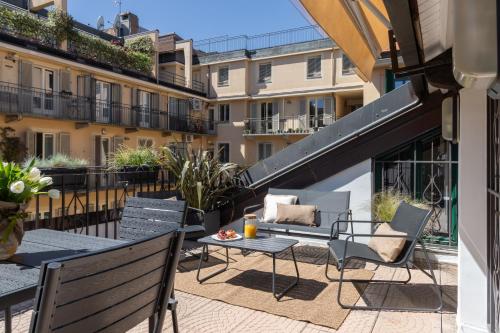 Elegante Appartamento con terrazza — 4-Star Luxury Hotel in Turin, Italy