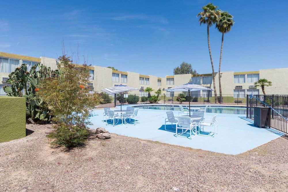 Hotel Bluestone in Eloy, United States