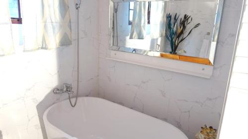 Elilia’s Haven — Beau Vallon — photo 4