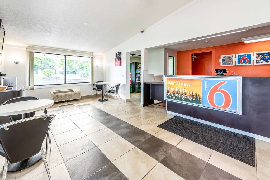 Motel 6 Mansfield OH - photo 20