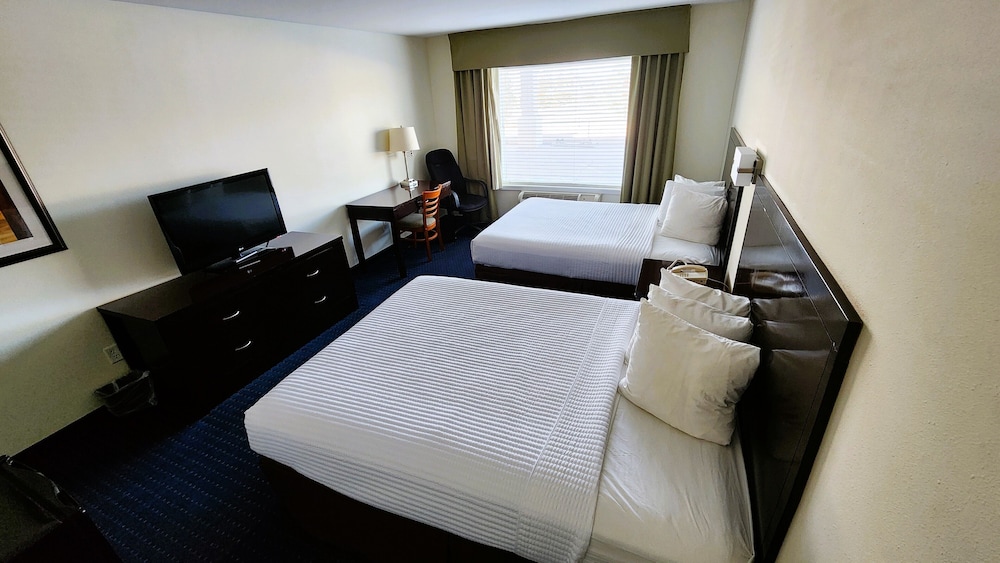 FairBridge Inn & Suites Canadian - photo 15
