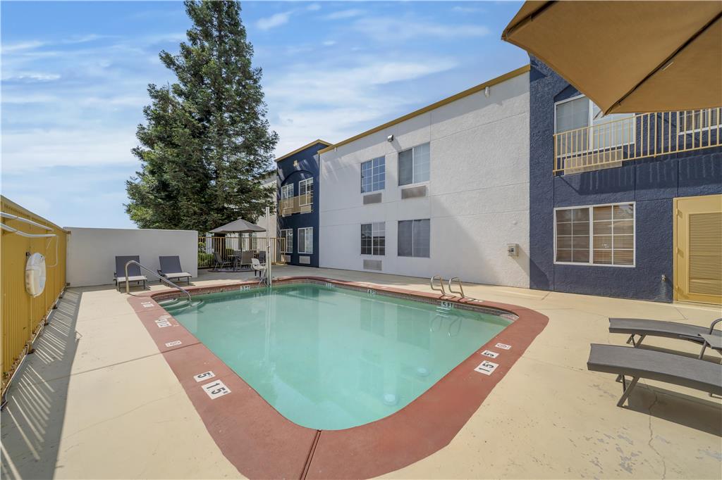 Best Western Plus Twin View Inn & Suites - photo 2