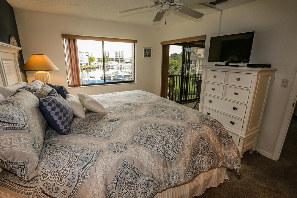 Estero Yacht & Racquet 218 Fort Myers Beach - photo 5