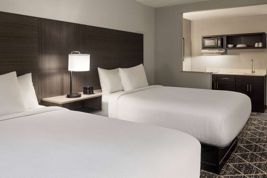 La Quinta Inn & Suites by Wyndham Lake George - photo 24