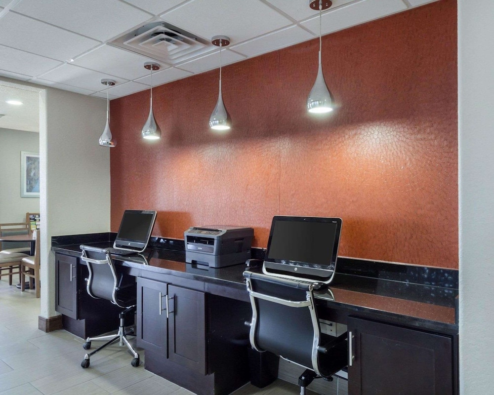 Garner Hotel Victoria East by IHG - photo 43