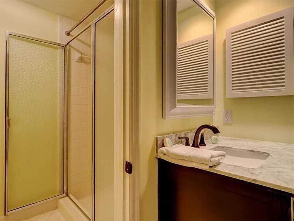 1100 Harbour South Club at The Sea Pines Resort - photo 7