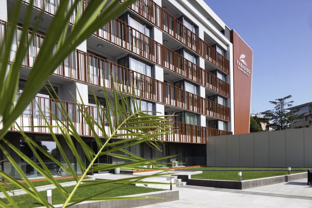 Aparthotel Paradiso — 4-Star Luxury Hotel in Nesebar, Bulgaria