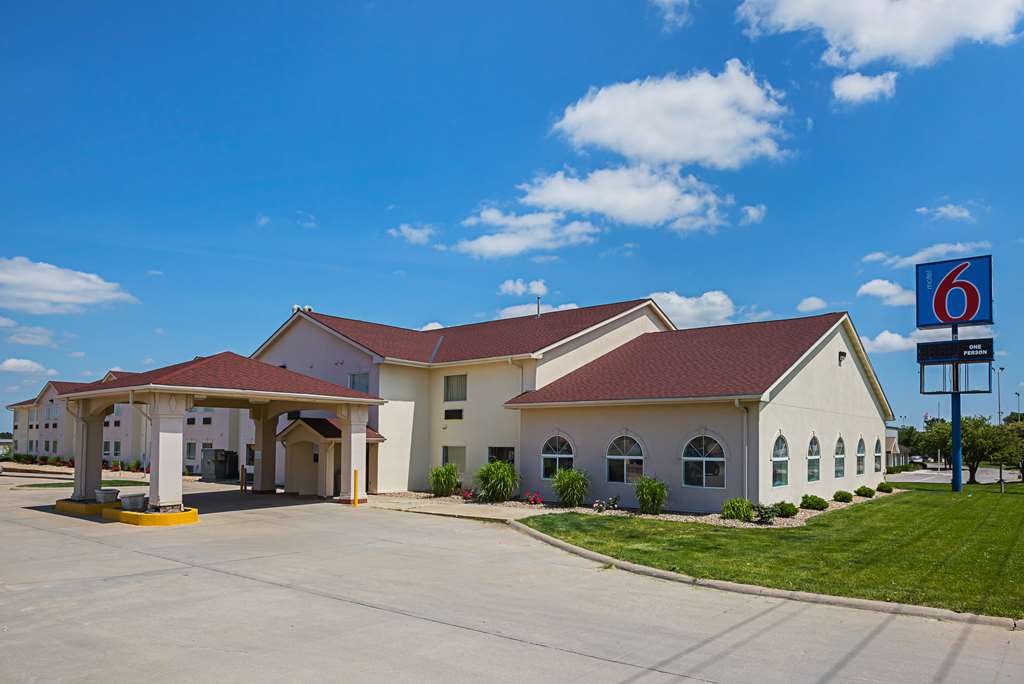 Motel 6 Omaha Iat West - featured photo