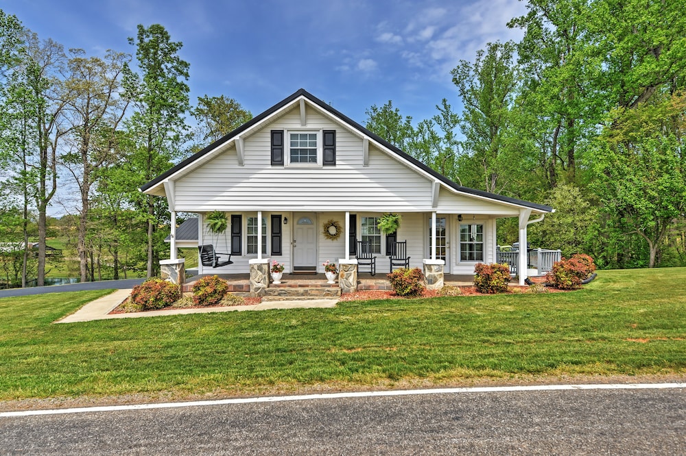 Dobson Farmhouse W Wraparound Porch And Fire Pit 17403646 — Elkin