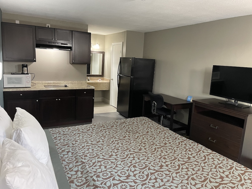 Days Inn & Suites By Wyndham Collierville Germantown Area - photo 21
