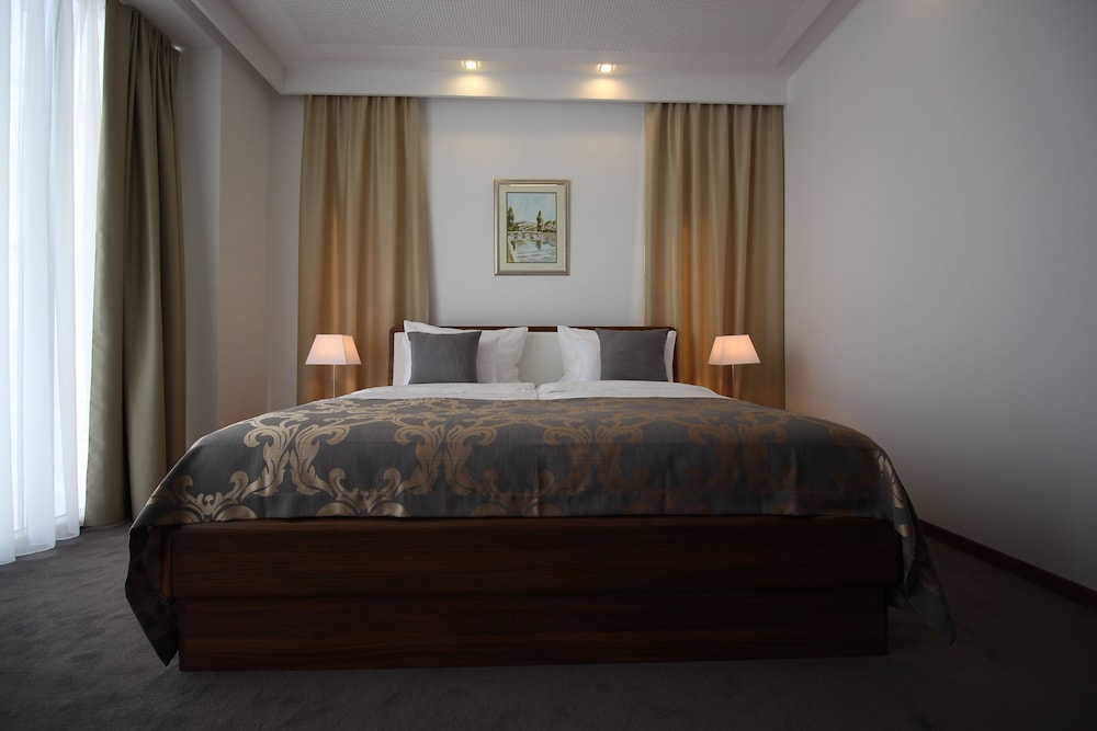 Hotel R — Sarajevo — photo 5