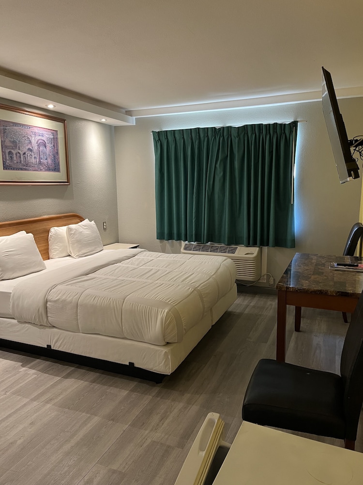777 Motor Inn - photo 12