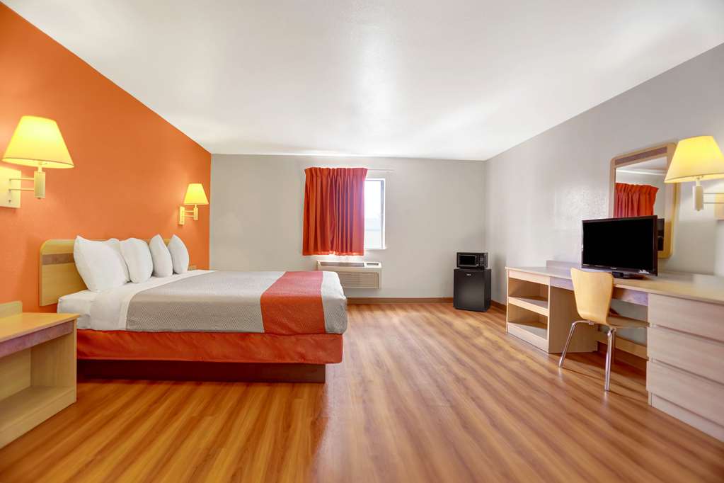 Motel 6 Espanola NM - photo 6