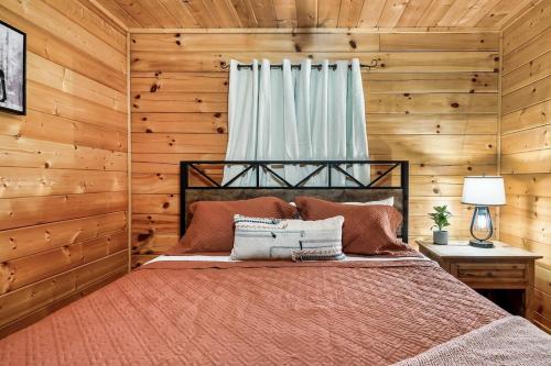 Kate's Cabin 3 min to Dollywood Cabin with Hot tub Game Room and Resort Pool - photo 19