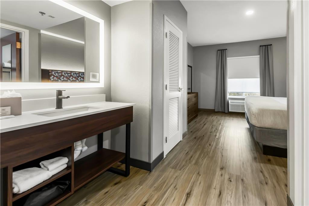 Hawthorn Suites by Wyndham College Station