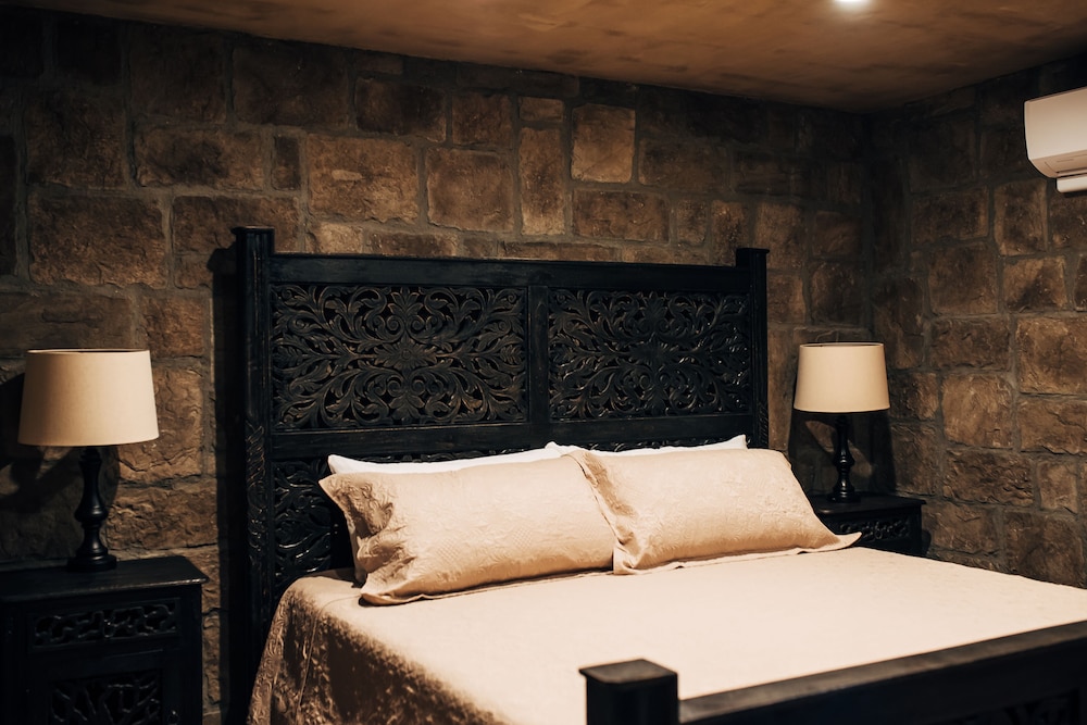 The Inn at Zaca Creek - photo 10
