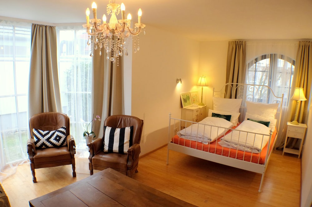 Villa Orchard Frankfurt — 5-Star Luxury Hotel in Kriftel, Germany