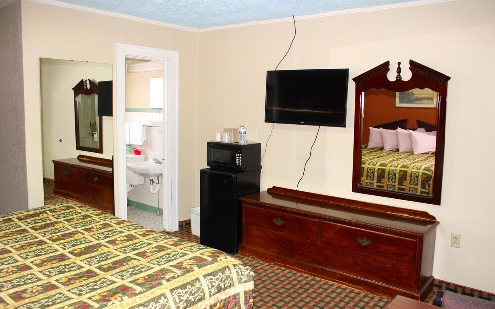Savannah Motel - photo 9