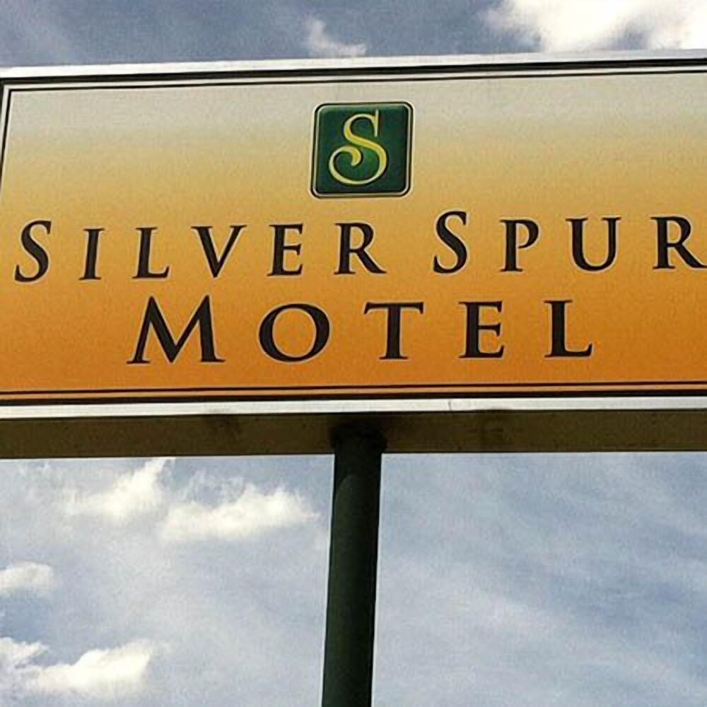 Silver Spur Motel Lander — Lander
