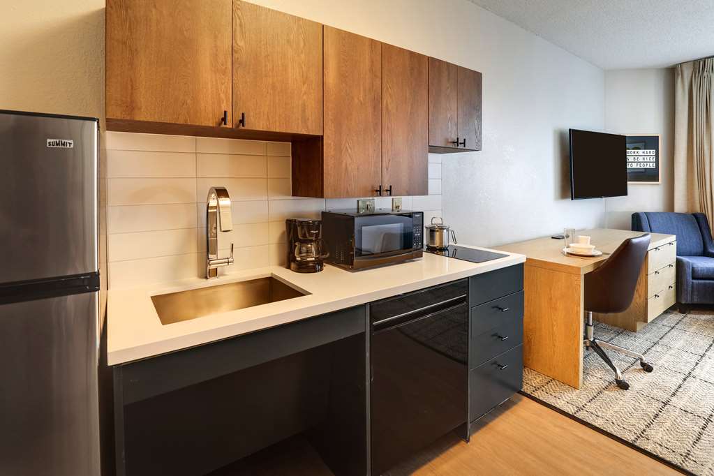 Sonesta Simply Suites Miami Airport Doral - photo 36