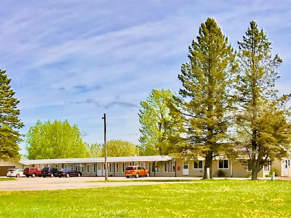 Edge of Night Motel - photo 16